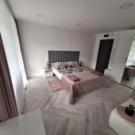 Premium Апартаменты Тарнув